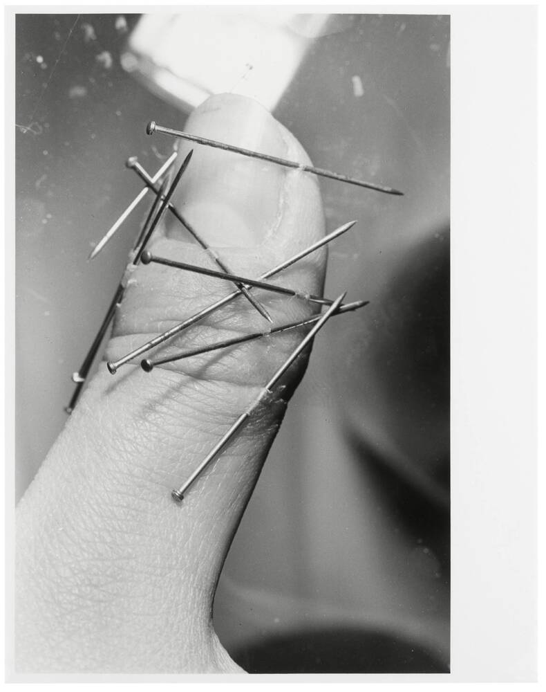Der Daumen der Strafe