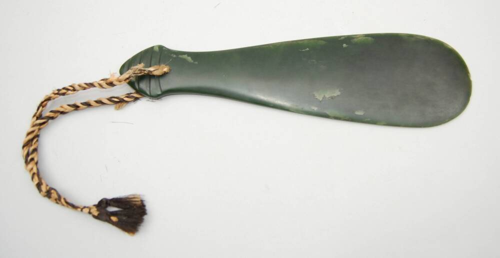 Nephritkeule (Mere oder Patu Pounamu)