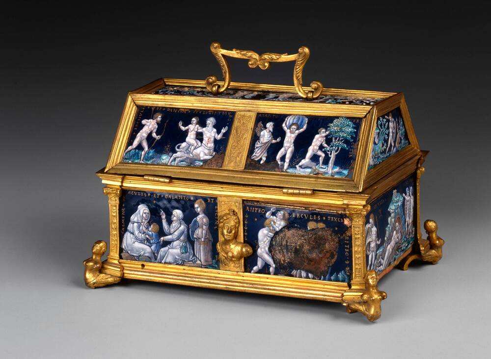 Casket with the deeds of Hercules