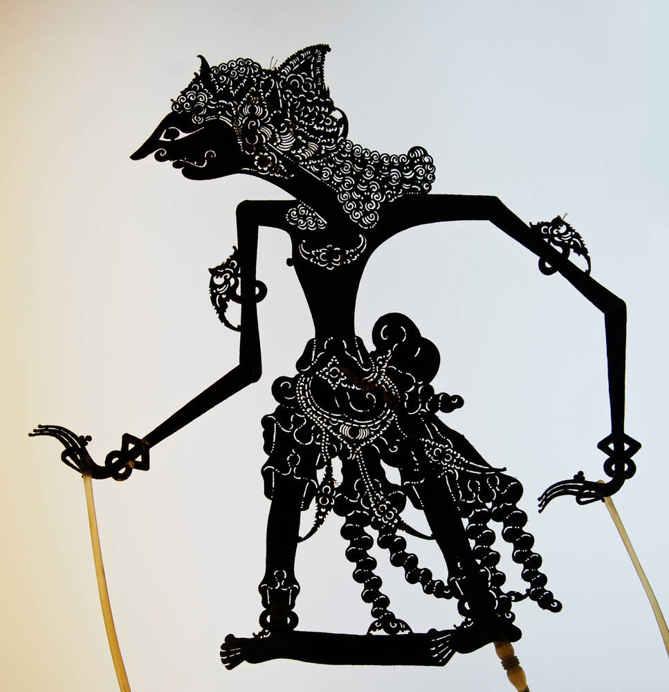 Fürstliche Figur (vermutlich Raden Kakrasana), javanesische Wayang-Kulit-Schattenfigur