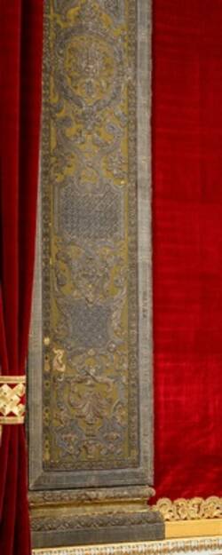 Die textilen Pilaster