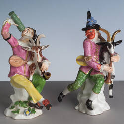 Plastik: Harlekin als Bockspfeifer