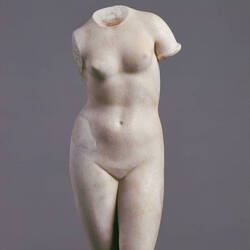 Torso einer Statuette im Typus der Aphrodite von Knidos