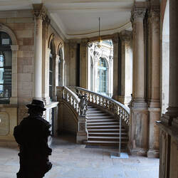 Access to the Porcelain Collection