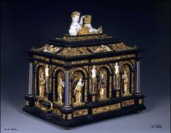 Schmuckkasten mit Memento mori