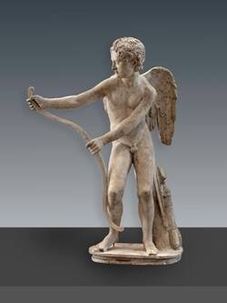 Eros, den Bogen spannend