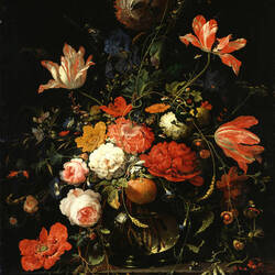 Ein Glas mit Blumen und einem Orangenzweig