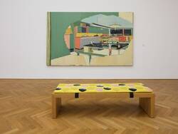 Ausstellungsliege